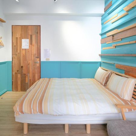 Re+Wood Guesthouse Tainan Bagian luar foto