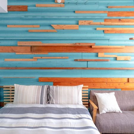 Re+Wood Guesthouse Tainan Bagian luar foto